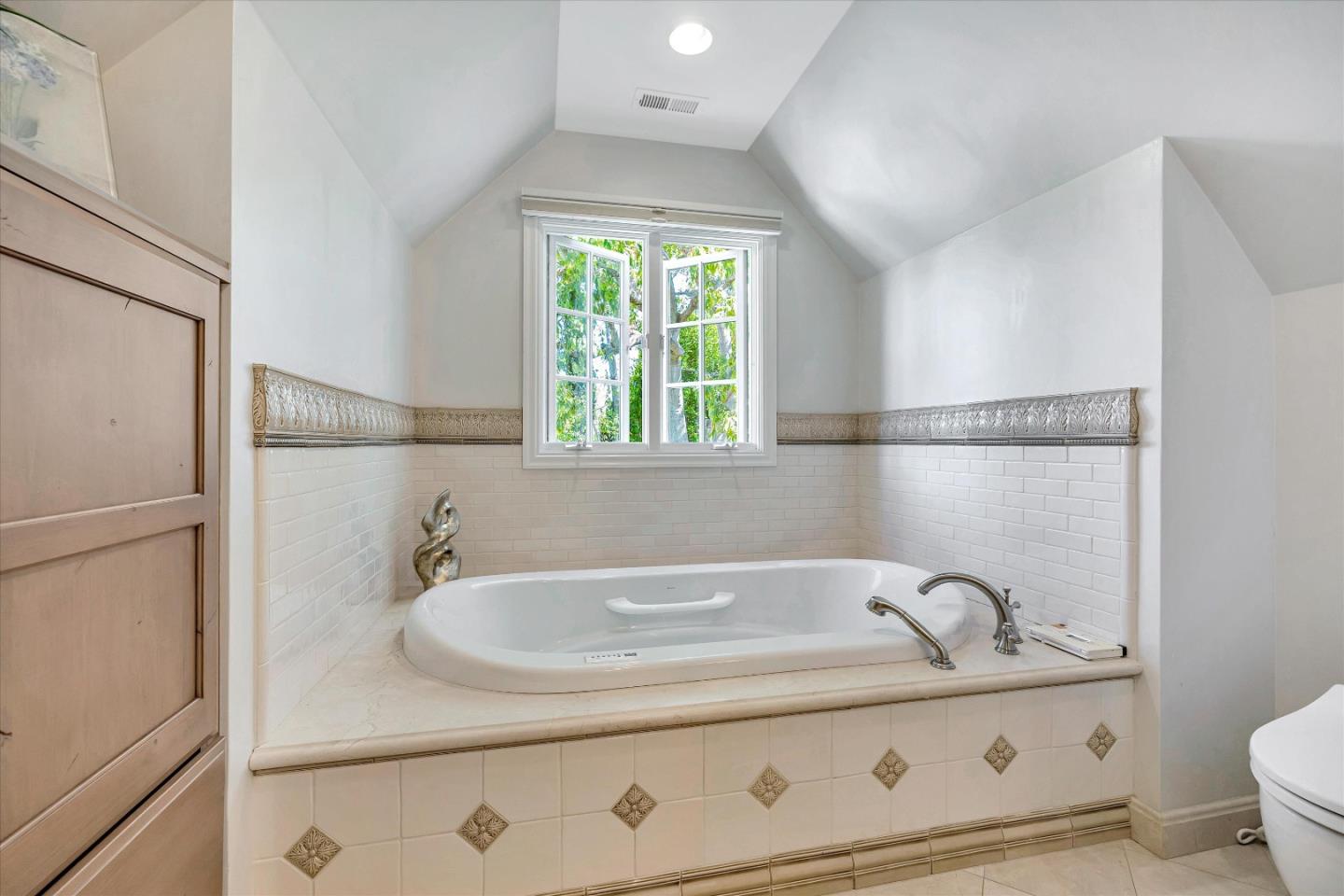 245 Harvard Road San Mateo, CA 94402 - Photo 41 of 63 Gallery Image 41