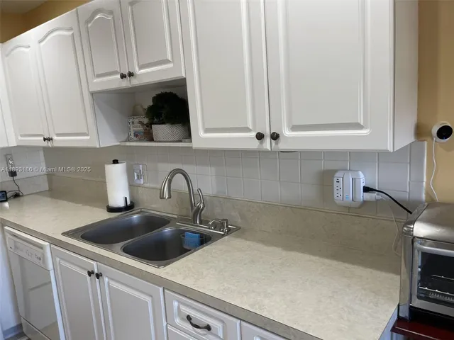 a close view of sink and tap