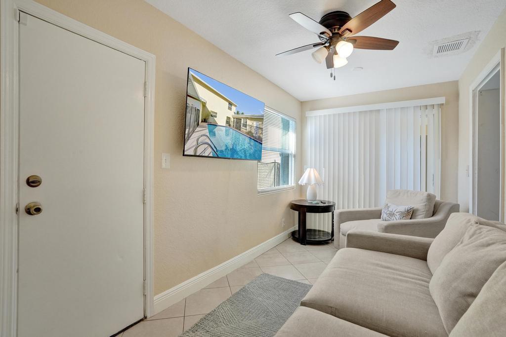 740 Buttonwood Road North Palm Beach, FL 33408 - Photo 14 of 44 DSC07976