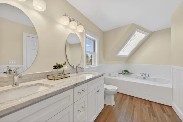 $949,000 | 487 Gray Road, North Yarmouth, ME 04097