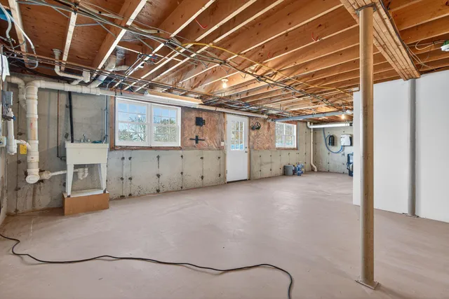 $949,000 | 487 Gray Road, North Yarmouth, ME 04097