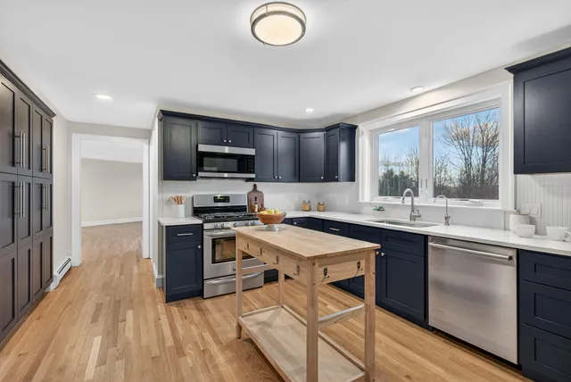 $949,000 | 487 Gray Road, North Yarmouth, ME 04097