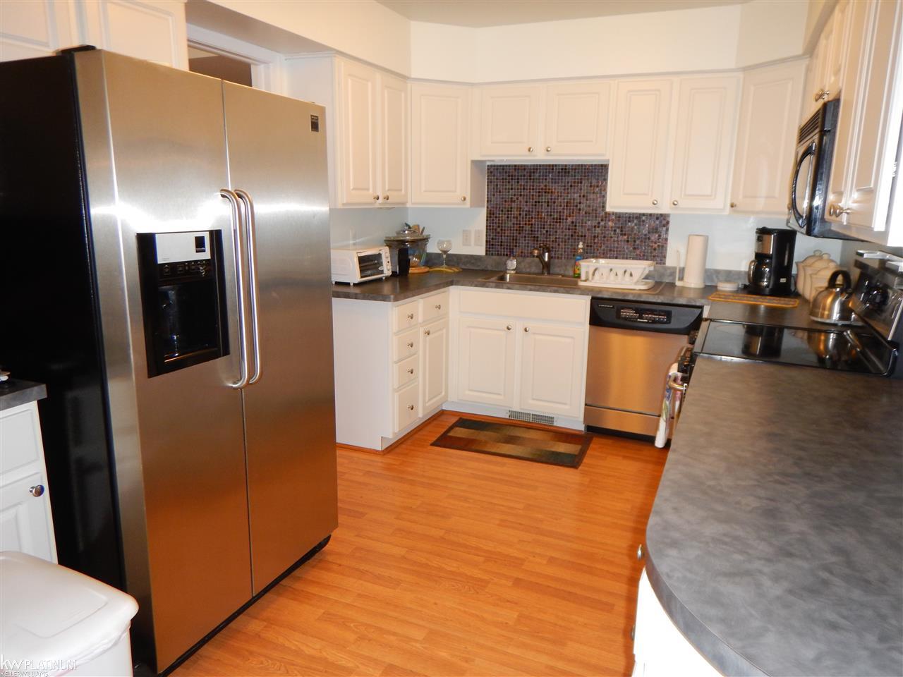 7305 Flamingo Road Algonac, MI 48001 - Photo 7 of 32 31326953-6.JPG