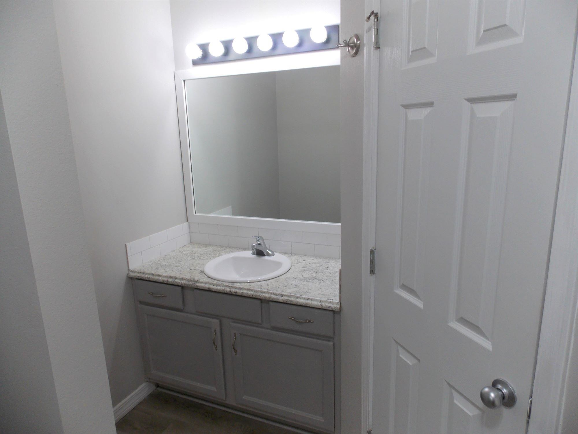525 Hamilton Boulevard Foley, AL 36535 - Photo 22 of 28 Master Bathroom