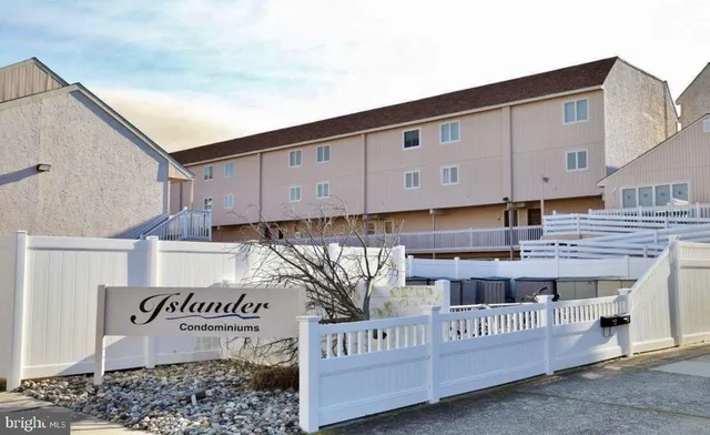 $429,000 | 323 44th Street South, Unit 105, Brigantine, NJ 08203