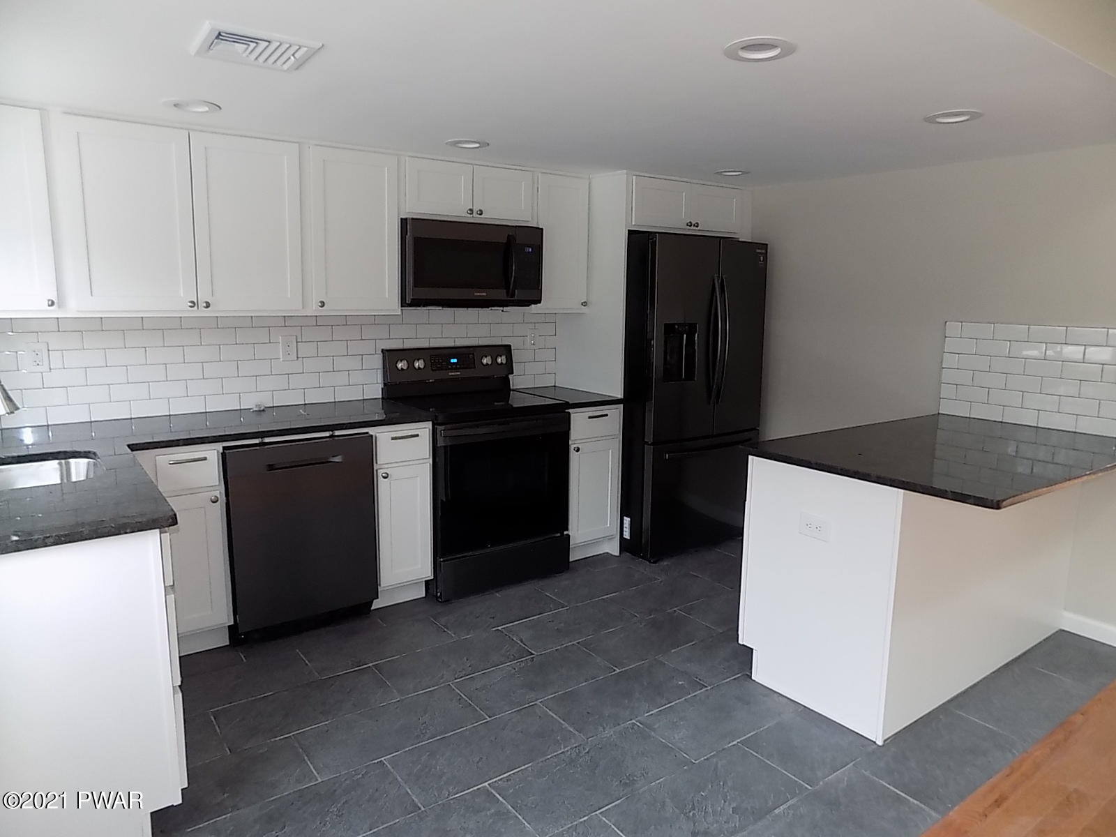 135 Christian Hill Road Milford, PA 18337 - Photo 4 of 13