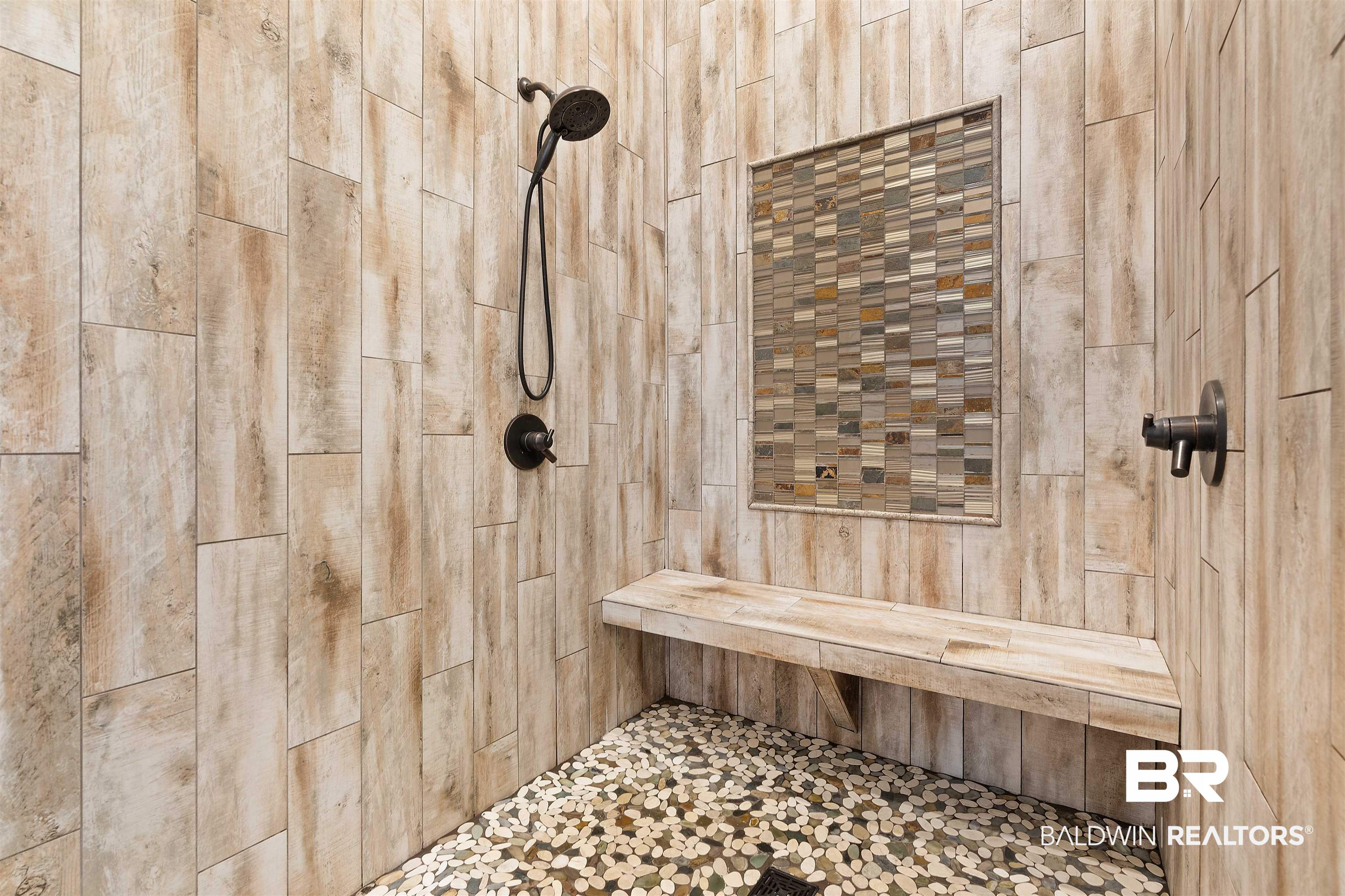 3584 Rue Royal Mobile, AL 36693 - Photo 20 of 35 Details with a tile shower