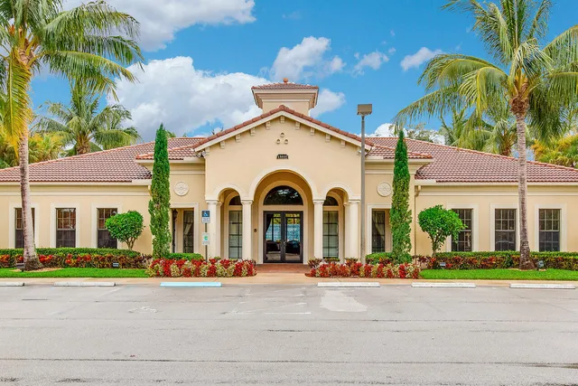 $1,599,000 | 15620 Glencrest Avenue, Delray Beach, FL 33446