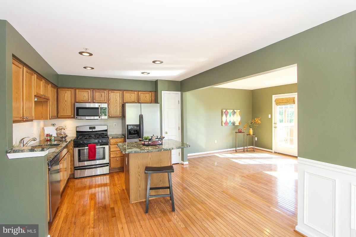 4606 Ripley Manor Terrace Olney, MD 20832 - Photo 13 of 30 Kitchen