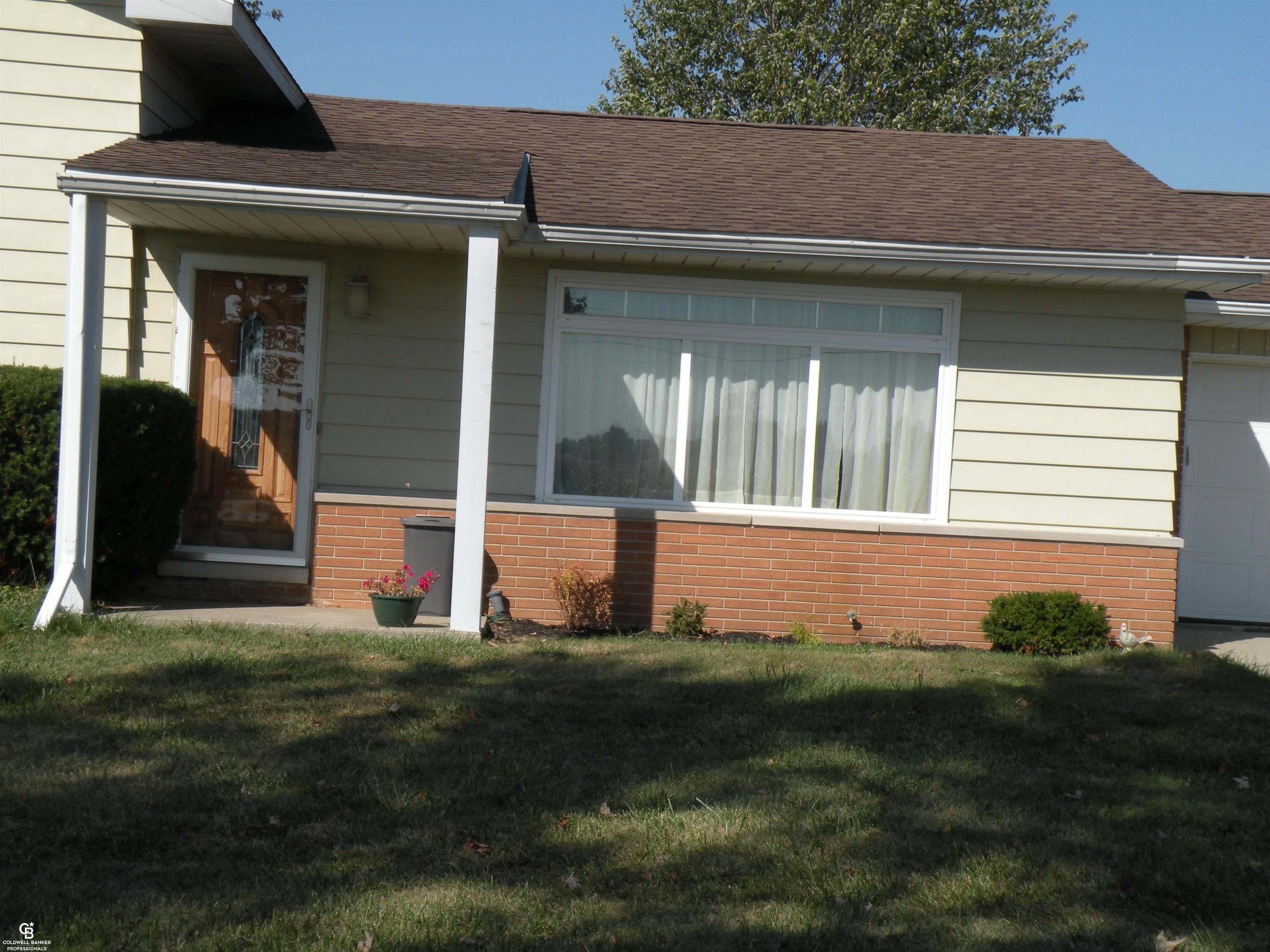 9028 Lindsey Road Casco, MI 48064 - Photo 2 of 46