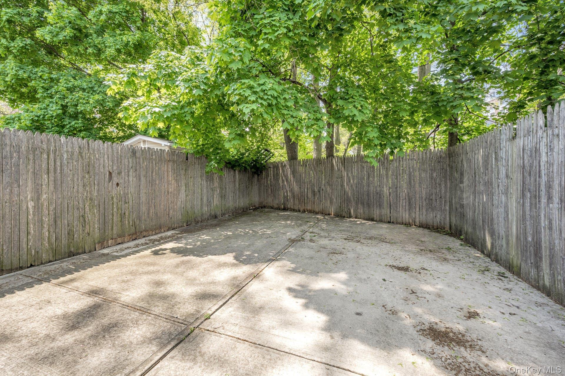 3313 Rombouts Avenue Bronx, NY 10475 - Photo 29 of 44 a view of wooden fence