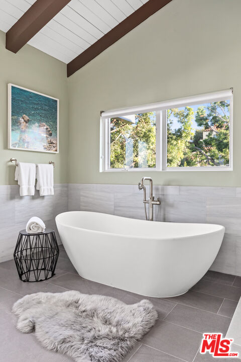249 Rees Street Playa del Rey, CA 90293 - Photo 19 of 37 a white bath tub sitting next to a window