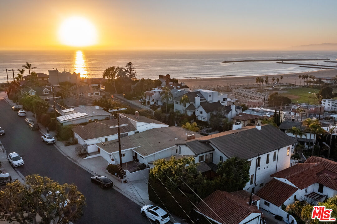 249 Rees Street Playa del Rey, CA 90293 - Photo 33 of 37 a view of city and ocean