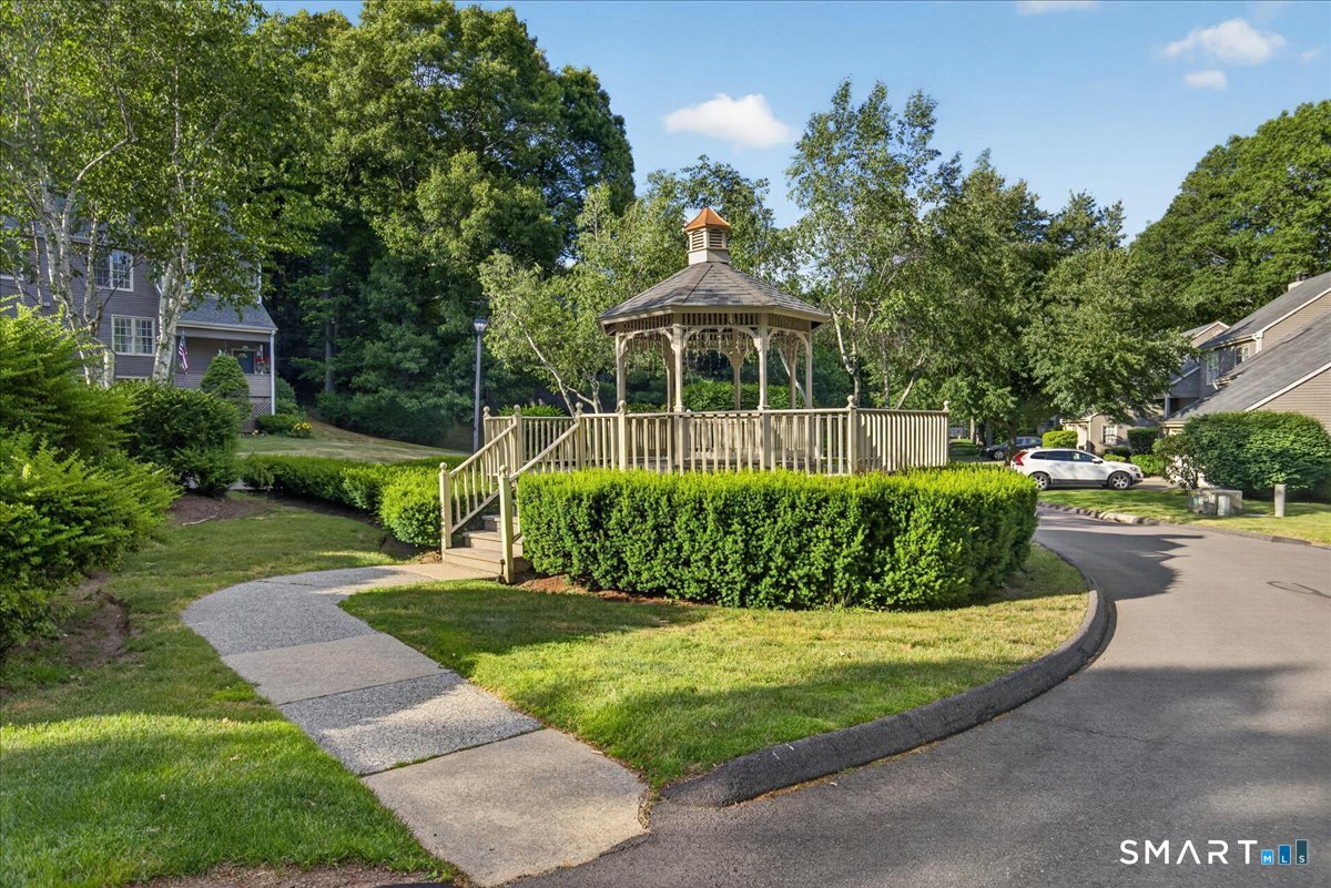 40 Eaton Woods Road, Unit 40 Hamden, CT 06518 - Photo 34 of 40