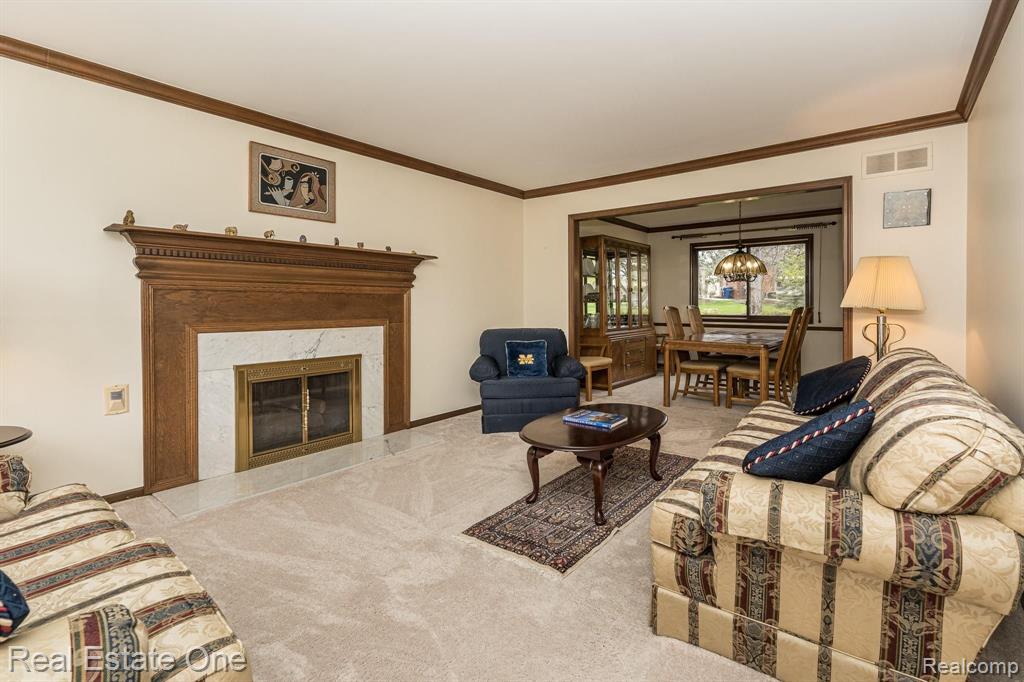 3400 Edmunton Drive Rochester Hills, MI 48306 - Photo 5 of 28