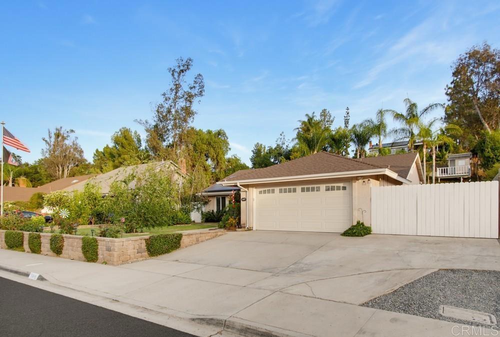 1449 Merriwether Way El Cajon, CA 92019 - Photo 5 of 44