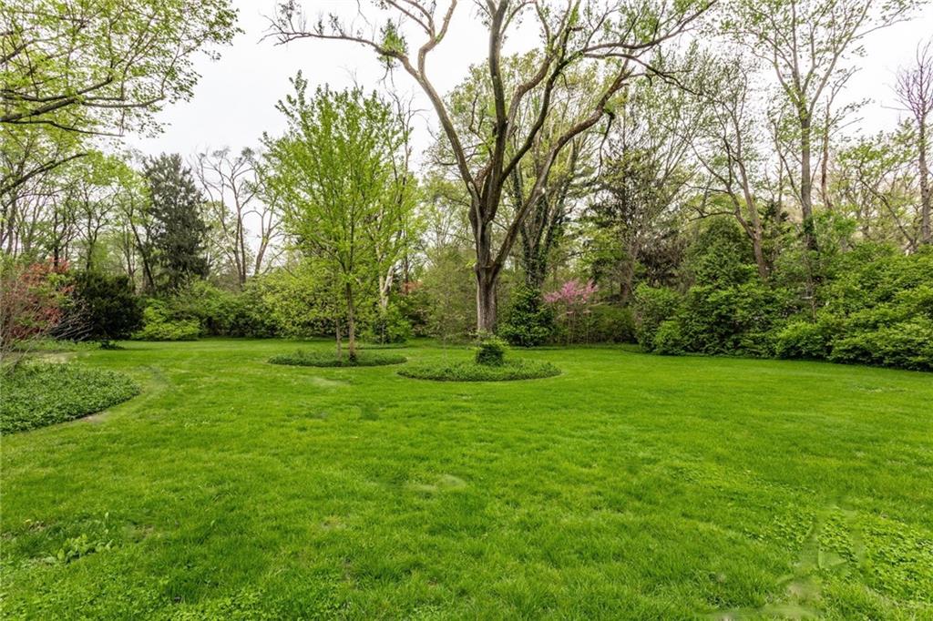 8005 Englewood Road Indianapolis, IN 46240 - Photo 4 of 36 Gallery Image 4