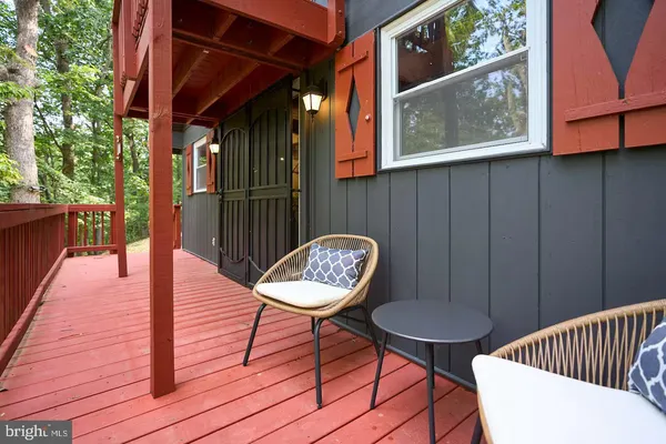 $430,000 | 150 White Dogwood Place, Harpers Ferry, WV 25425