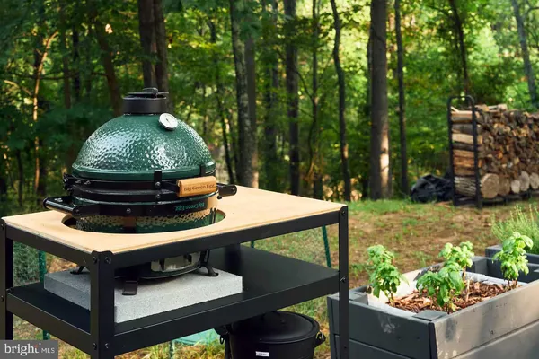 $430,000 | 150 White Dogwood Place, Harpers Ferry, WV 25425