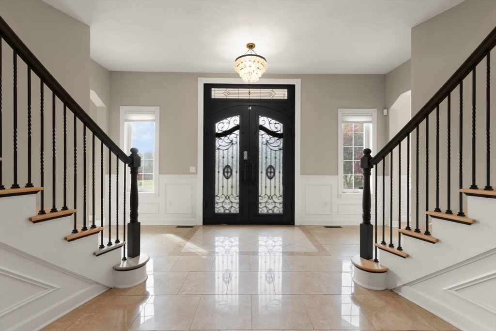 2 Bridle Path Lynnfield, MA 01940 - Photo 5 of 41