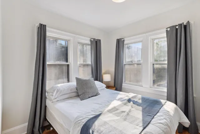 $4,000 | 953 17th Avenue Southeast, Minneapolis, MN 55414