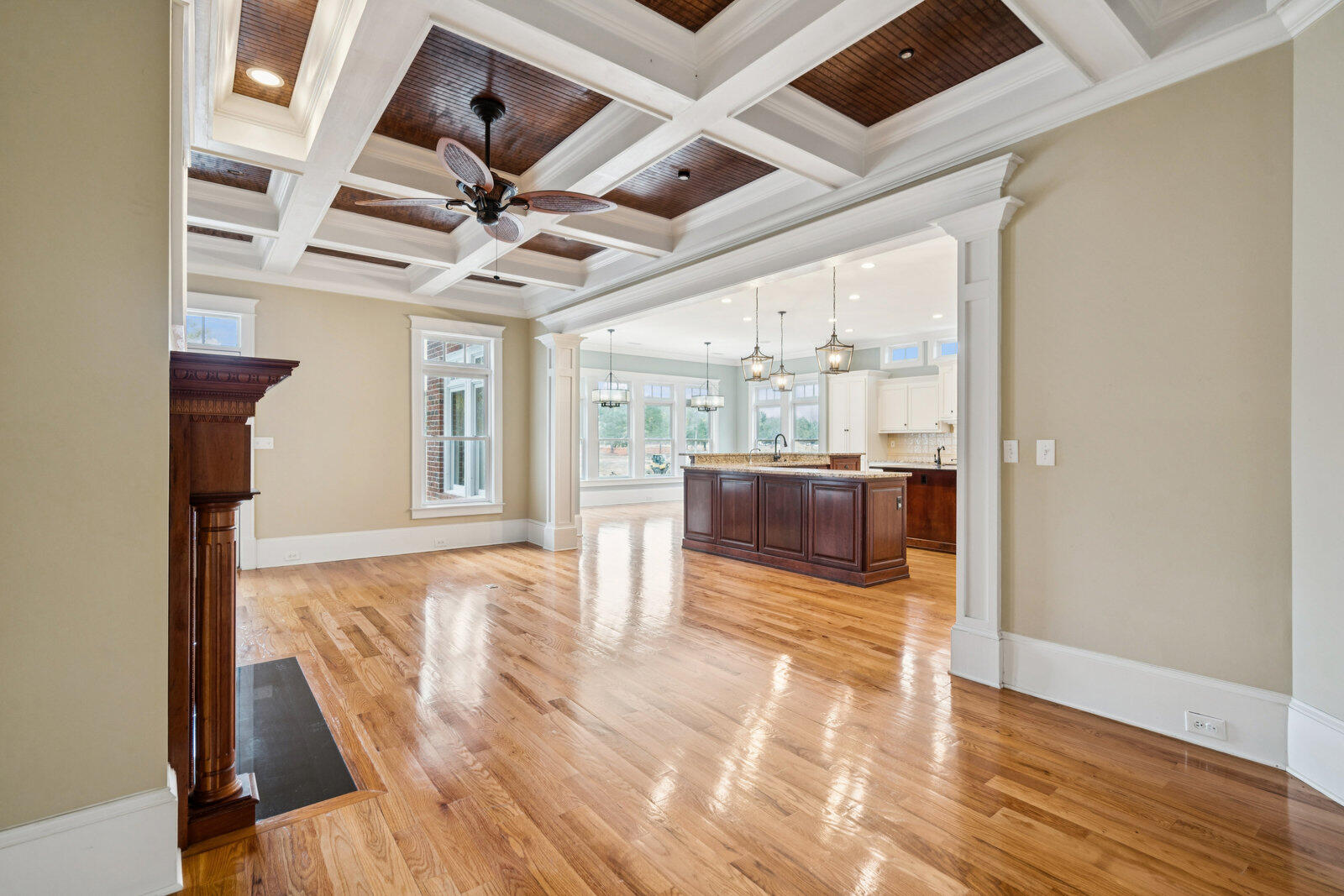 349 Mentor Road Summerville, SC 29483 - Photo 17 of 136 018_349mentorrd-keeneyemarketing-031_50