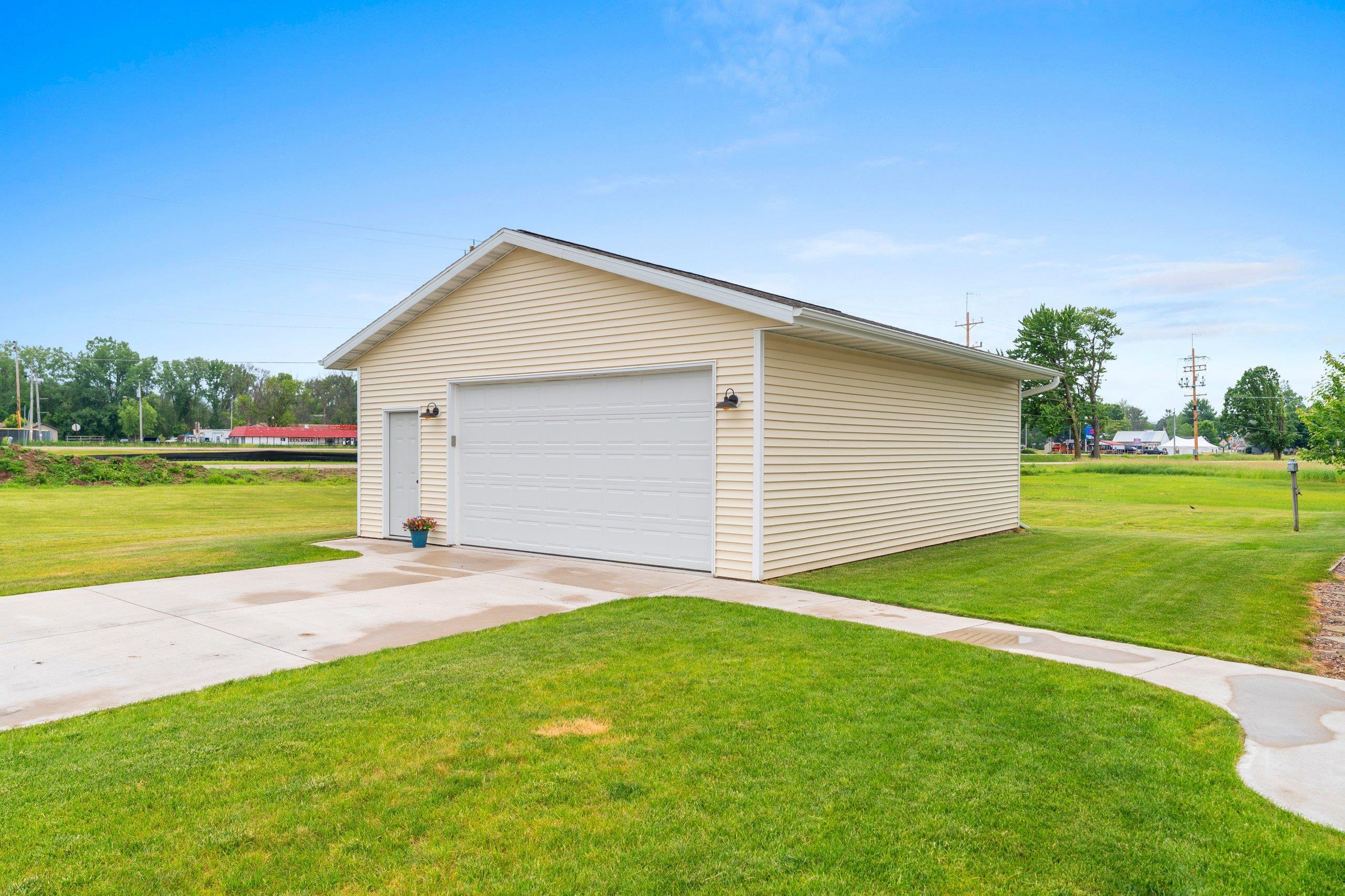 104 West Baehr Street Cecil, WI 54111 - Photo 43 of 64