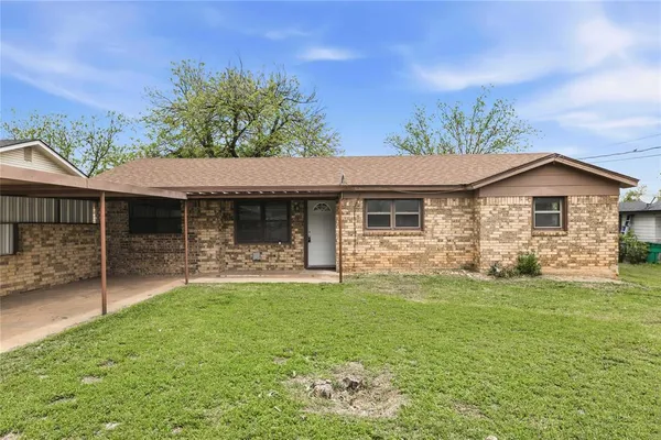 $147,000 | 900 West 2nd Street, Coleman, TX 76834