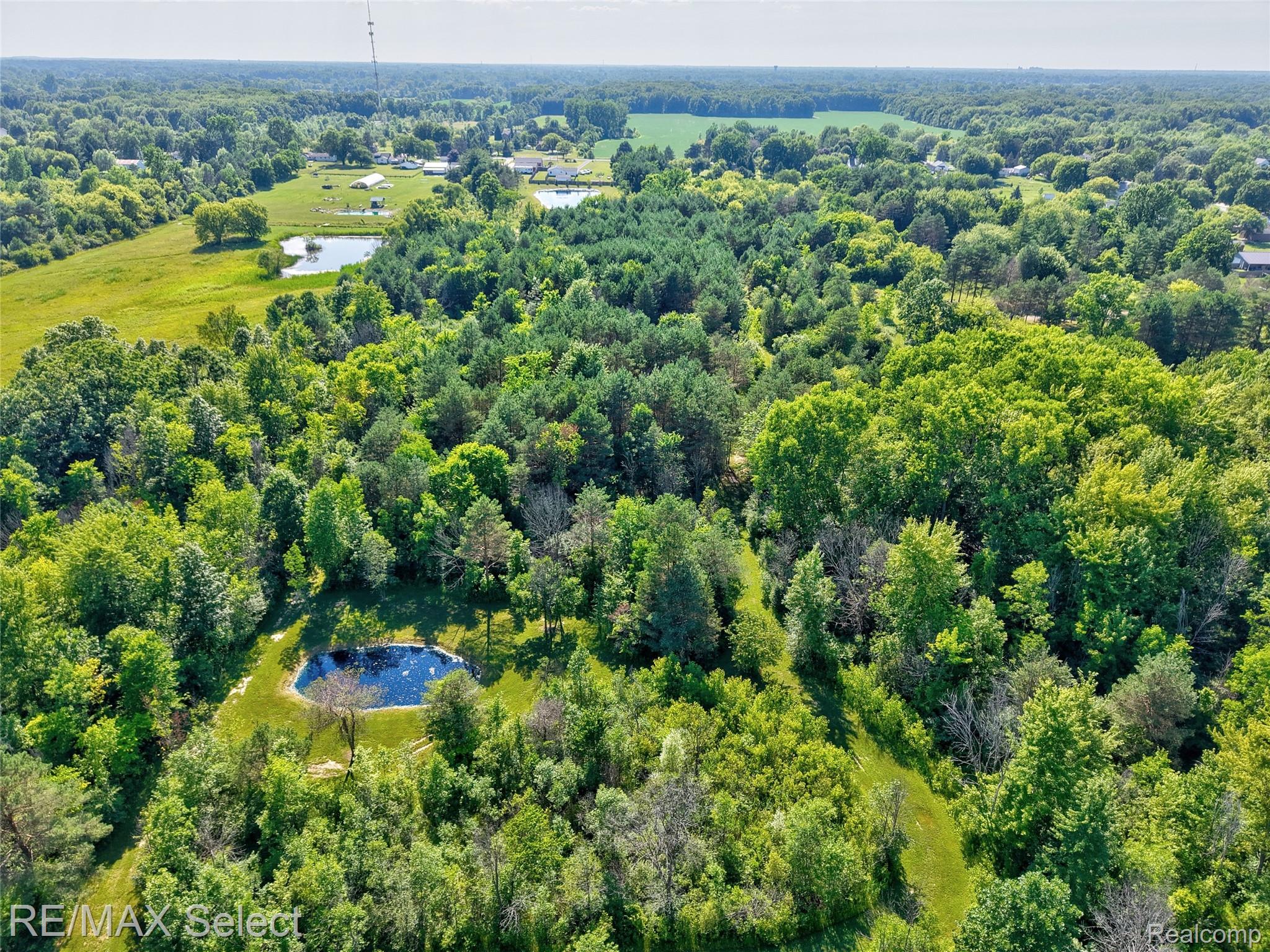 3309 South Vassar Road Davison, MI 48423 - Photo 10 of 45 3309 S. Vassar Rd 035.jpg