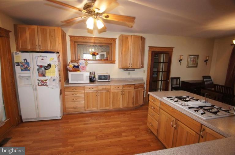112 Kinship Road Dundalk, MD 21222 - Photo 3 of 20 Kitchen #2