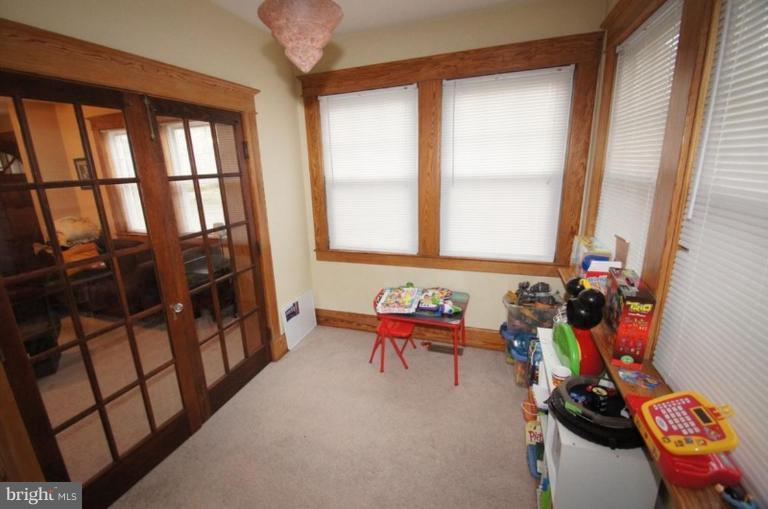 112 Kinship Road Dundalk, MD 21222 - Photo 7 of 20 Sunroom