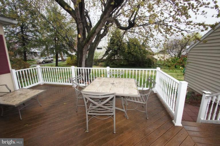 112 Kinship Road Dundalk, MD 21222 - Photo 8 of 20 Deck