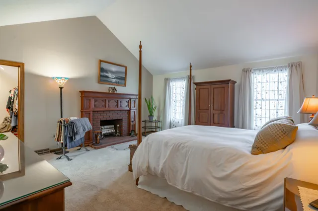 $769,000 | 4 Lisa Drive, Nashua, NH 03062