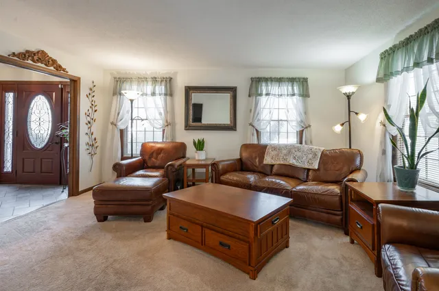 $769,000 | 4 Lisa Drive, Nashua, NH 03062