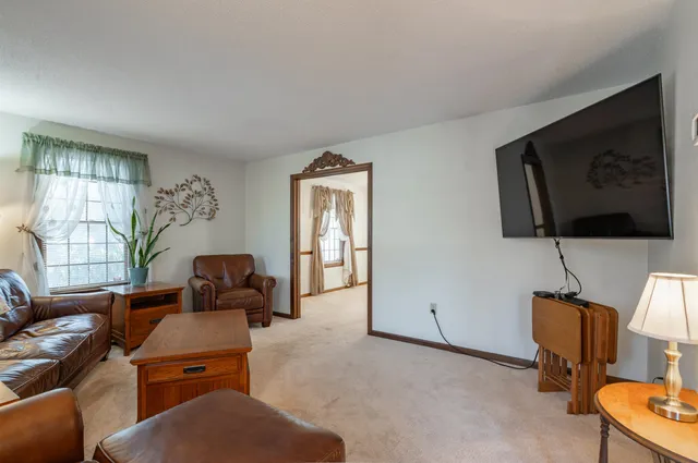 $769,000 | 4 Lisa Drive, Nashua, NH 03062