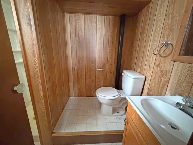 $179,900 | 911 Carney Boulevard, Marinette, WI 54143