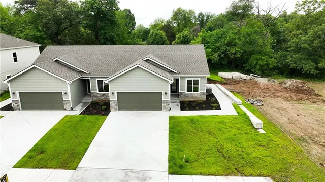 $354,995 | 781 Highland Drive, Edwardsville, KS 66111