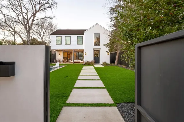 $1,450,000 | 6437 Trammel Drive, Dallas, TX 75214