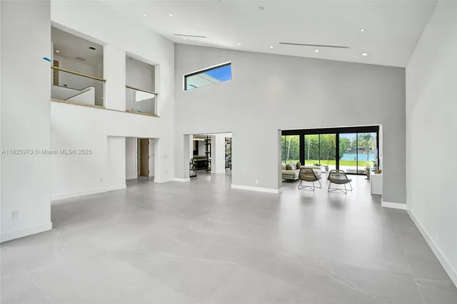 $4,890,000 | 19651 Northeast 19th Place, North Miami Beach, FL 33179