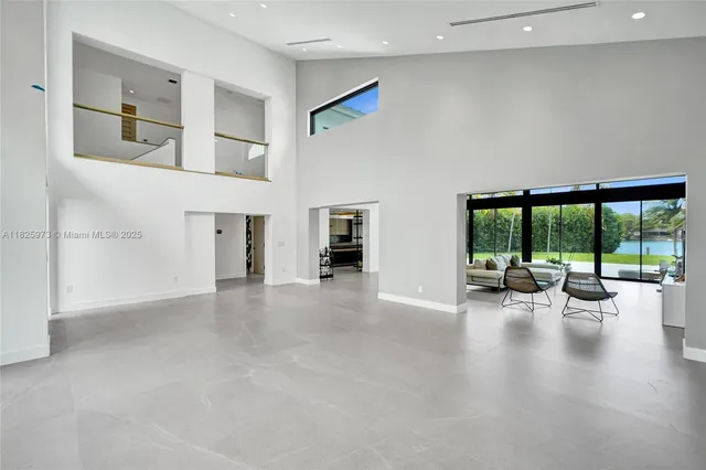 $4,890,000 | 19651 Northeast 19th Place, North Miami Beach, FL 33179