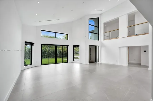 $4,890,000 | 19651 Northeast 19th Place, North Miami Beach, FL 33179