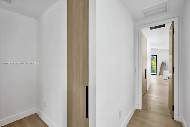 $4,890,000 | 19651 Northeast 19th Place, North Miami Beach, FL 33179