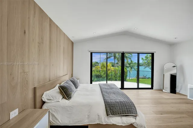 $4,890,000 | 19651 Northeast 19th Place, North Miami Beach, FL 33179