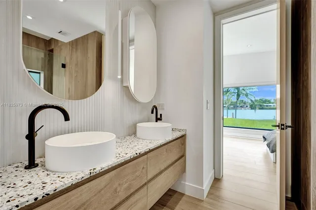 $4,890,000 | 19651 Northeast 19th Place, North Miami Beach, FL 33179
