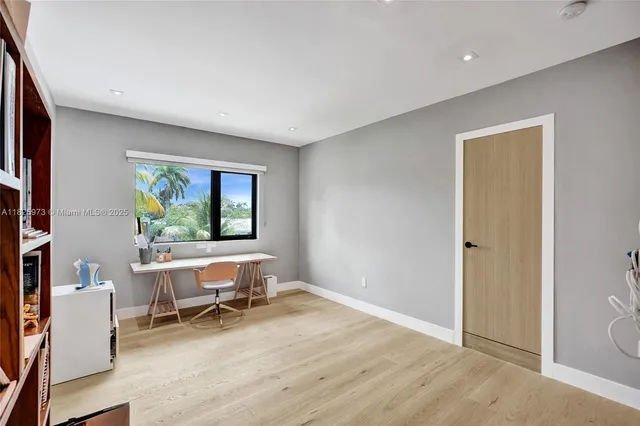 $4,890,000 | 19651 Northeast 19th Place, North Miami Beach, FL 33179