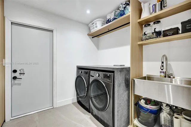 $4,890,000 | 19651 Northeast 19th Place, North Miami Beach, FL 33179