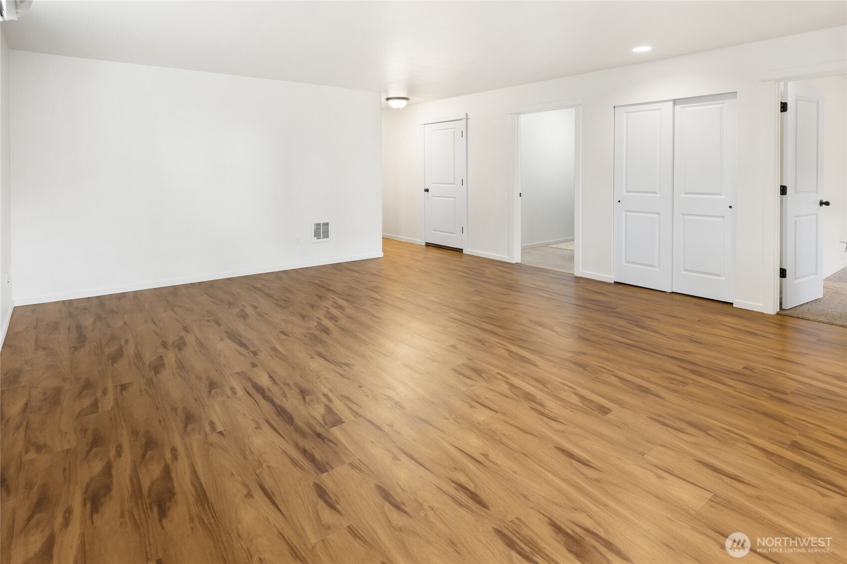 335 Pacific Loop Kittitas, WA 98934 - Photo 13 of 39 a view of empty room with wooden floor
