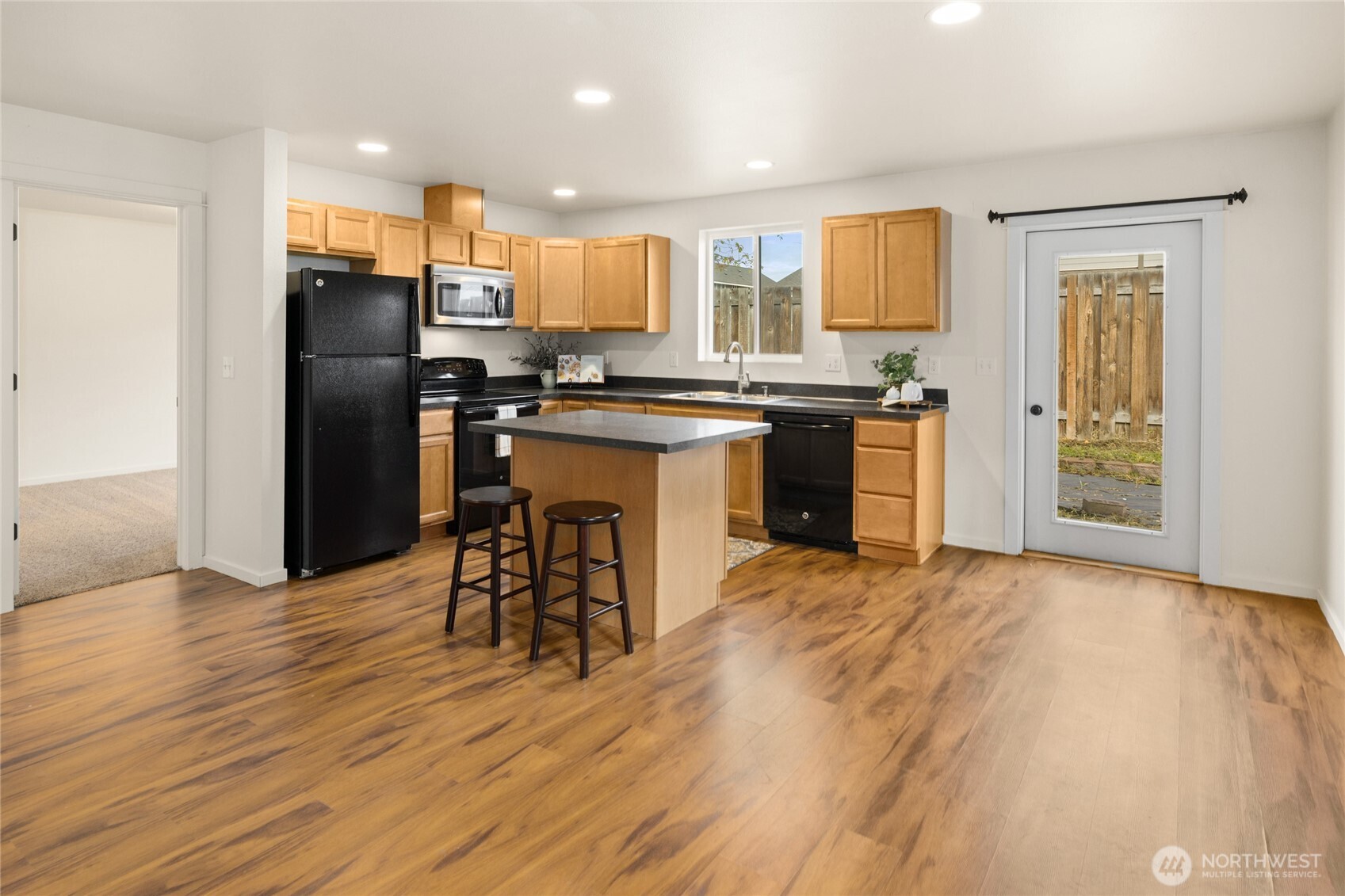 335 Pacific Loop Kittitas, WA 98934 - Photo 13 of 39 a kitchen with stainless steel appliances granite countertop a refrigerator and a stove top oven