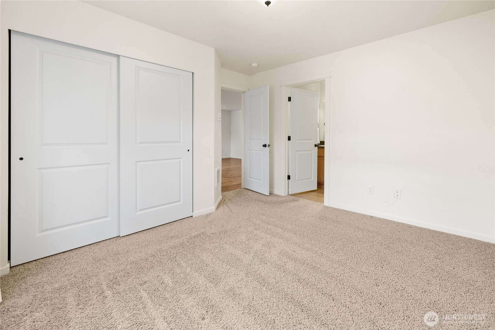 335 Pacific Loop Kittitas, WA 98934 - Photo 23 of 39 a view of an empty room