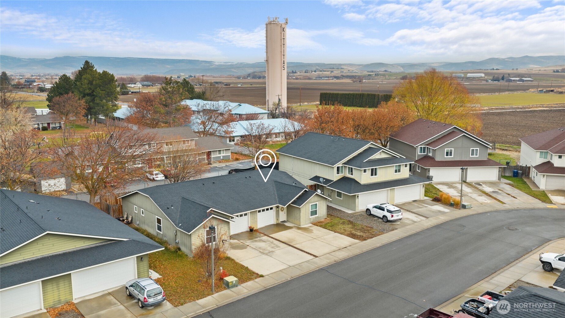 335 Pacific Loop Kittitas, WA 98934 - Photo 34 of 39 a view of a terrace with chairs